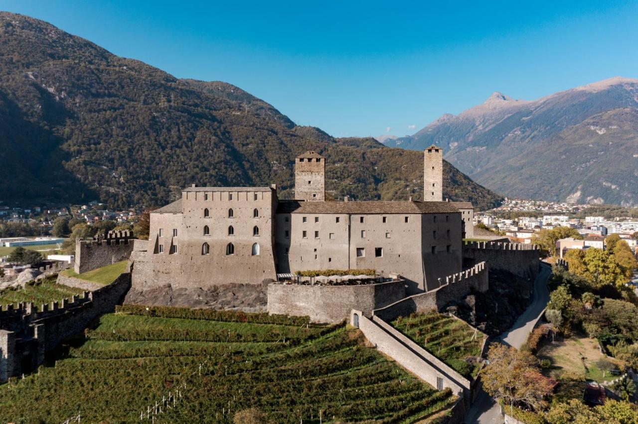 Cuore Di Relais E Chateaux 5 Stelle In Bellinzona City Of Castles -By Easylife Swiss Apartment Екстериор снимка